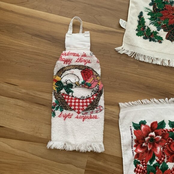 Christmas Kitchen Towel Set Lot 8 Piece Poinsettias Tree Holiday - Picture 7 of 7